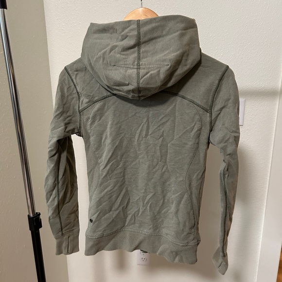Lululemon Lightweight Scuba Hoodie 2 - Picture 2 of 6